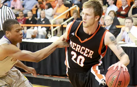 Belmont Edges Men's Hoops, 62-61 Image