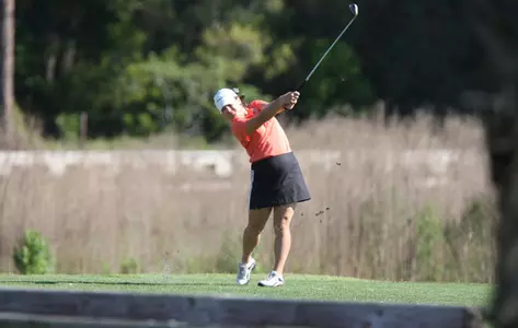 Women's Golf Slips to Sixth at UC Invitational Image