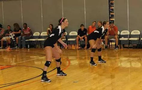 Mercer Volleyball Drops Season Opener to Furman Image