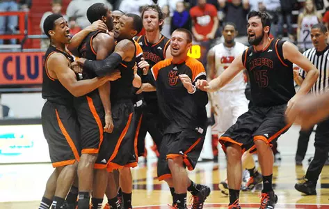 Hall's Game Winner Lifts Mercer Over Ole Miss, 79-76 Image