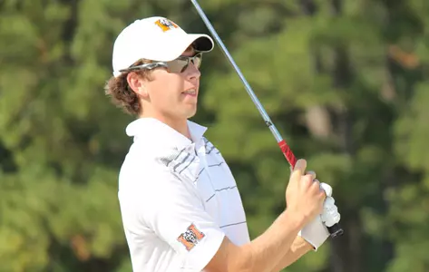 Men's Golf Takes Sixth at Rain Shortened Linger Longer Image