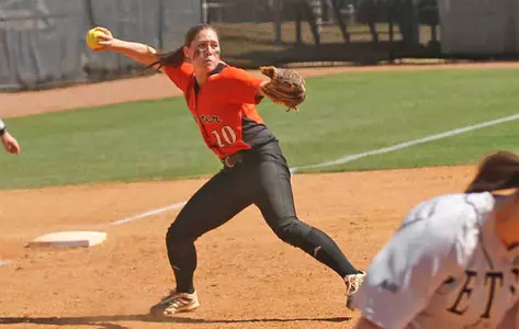 Softball Hosts Jacksonville in Conference Matchup Image