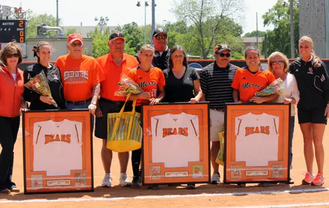 Softball Swept On Senior Day Image