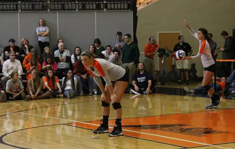 Volleyball Edged by Troy, 3-2 Image