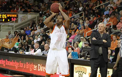 Men's Basketball Cruises to 74-58 Win at Northern Kentucky Image