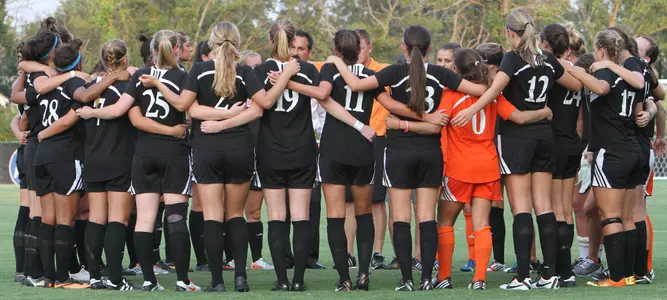 Women's Soccer Ends Season in NCAA Tournament Loss to Florida Image