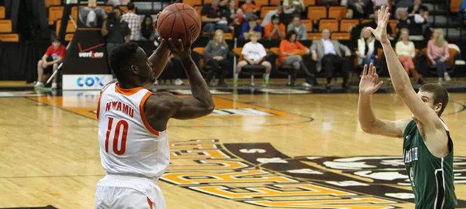 Men's Basketball Defeated by Dartmouth, 67-51 Image