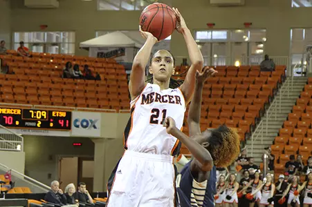 Bears Soar Past Owls 74-53 for Third-Straight Victory Image