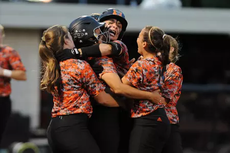 Softball Advances to Atlantic Sun Championship Game Image