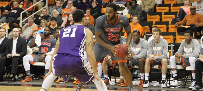 Men's Hoops Earns Hard-Fought 67-64 Win Over Furman Image