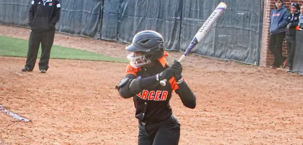 Mercer Drops Heartbreaker in Day One Action of the Aquafina Invitational Image