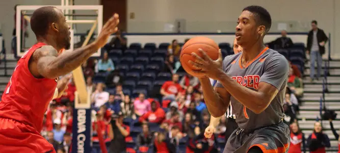 Leonard Game-Winner, Moten Block Lift Bears to Victory Image