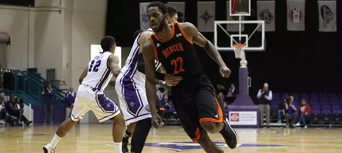 Men's Basketball Rallies for 74-68 Win at Furman Image