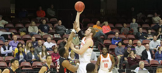 Men's Basketball Cruises Past VMI in SoCon Quarterfinals Image