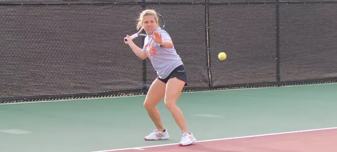 Women's Tennis Falls to ULM, 4-0 Image