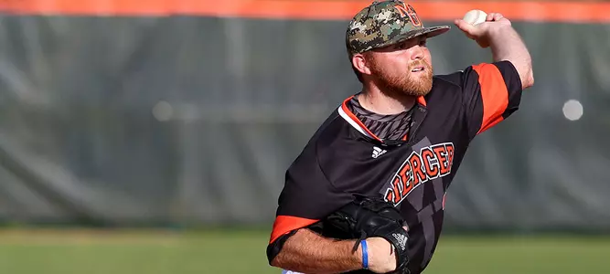 Late-Inning Rally Lifts Baseball Past WCU, 11-8, in Series Opener Image