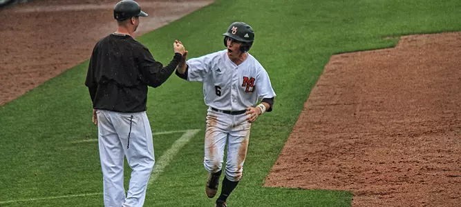 Baseball Defeats WCU, 5-3, to Win Fourth-Straight SoCon Series Image