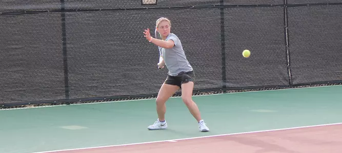 Women's Tennis Falls to Furman on the Road Image