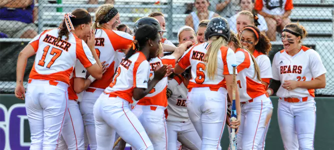 Softball Announces 2015 Summer Camp Schedule Image