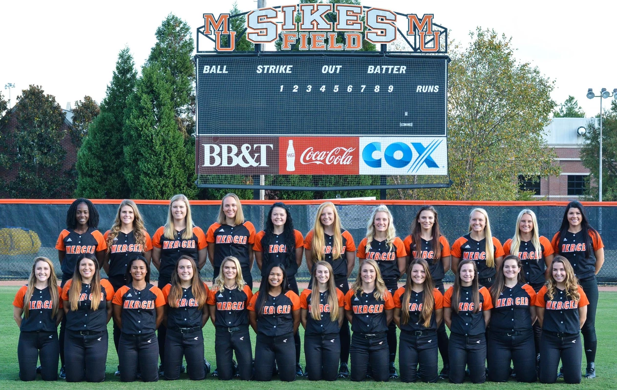 2017 Mercer Softball Team Photo