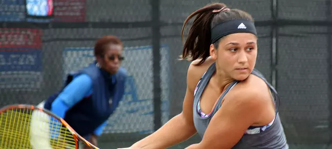 Women's Tennis Falls to No. 39 Auburn Image
