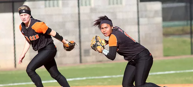 Softball Hosts Seton Hall, Oakland In Mercer Bears Classic Image