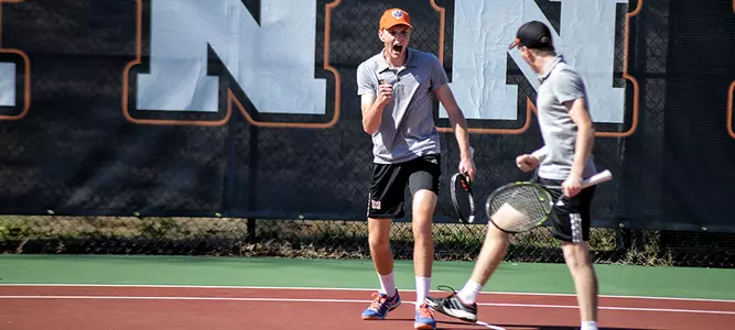 Men's Tennis Rolls Past Alabama State, 6-1 Image