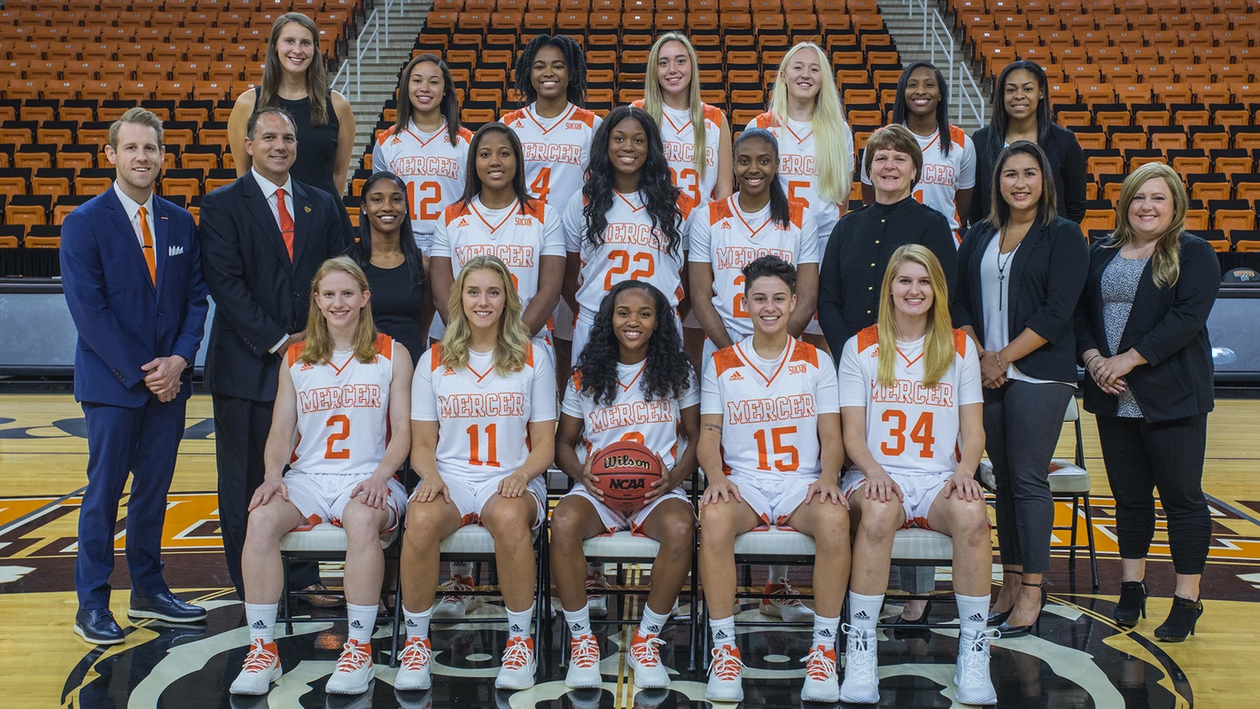 WBB Team Photo 201819