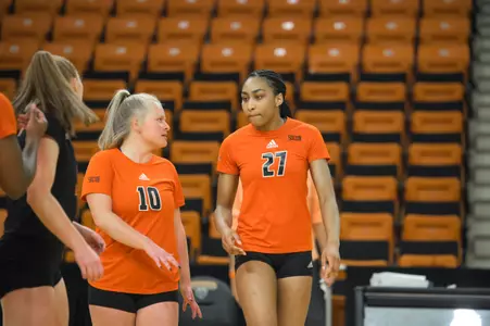 Jaida Howell adn Lexi Uhrhan