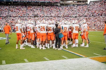 football team picture at auburn