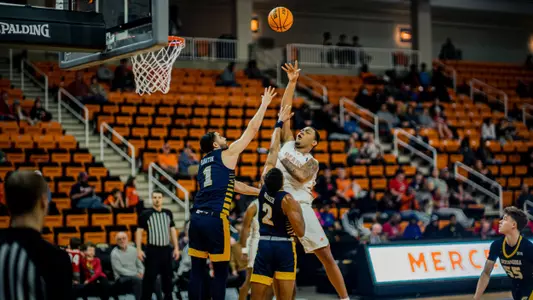 Shannon Grant shooting the basketball