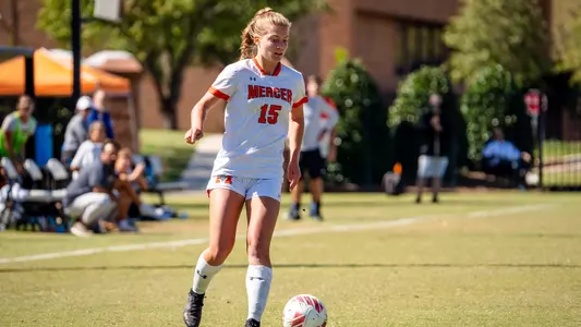 Anna Bachman dribbling