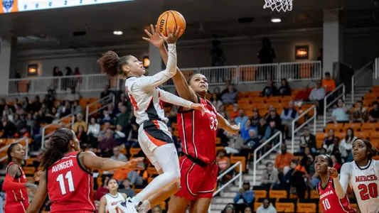 Briana Peguero layup vs Georgia