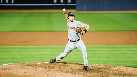 Wesley Franklin throwing a pitch