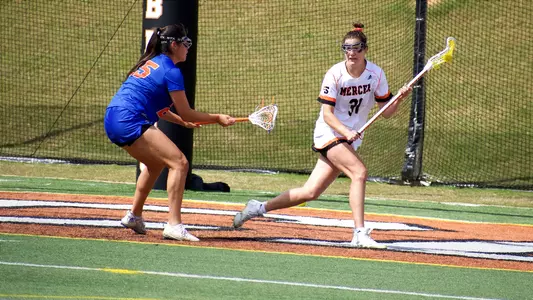 Erin Degnan avoiding defender