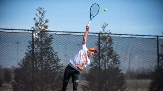 Marceau Foulihoux serving