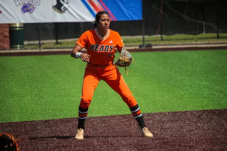 Rebeca Laudino Action shot