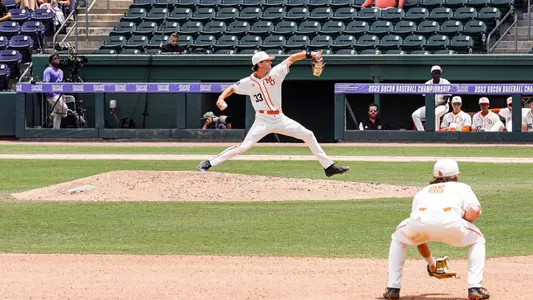 Josh Farmer pitching