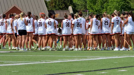 Wlax team huddle