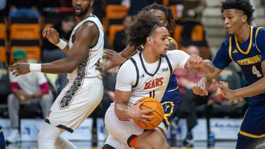 Jah Quinones dribble drive