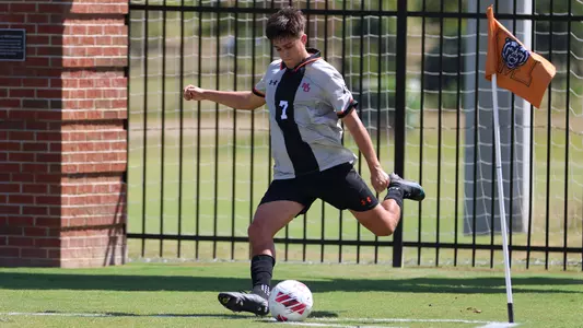 Omar Hernandez Action Shot