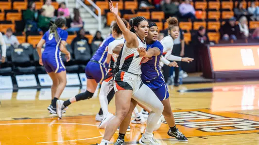 Mackenzie Johnson posting up