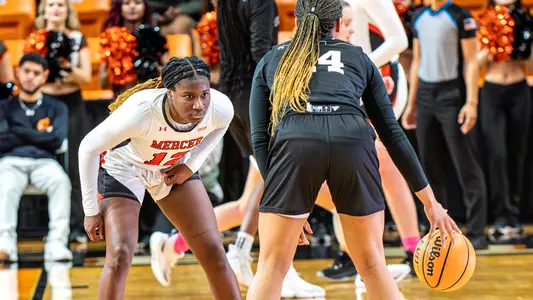 Cianté Downs playing defense