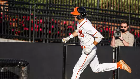 Noah Best base running