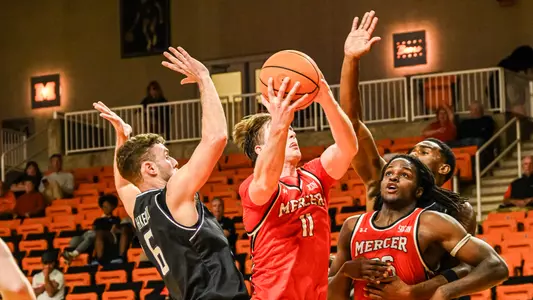 Brady Shoulders Layup vs. Lipscomb