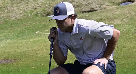 Hanson reading the green