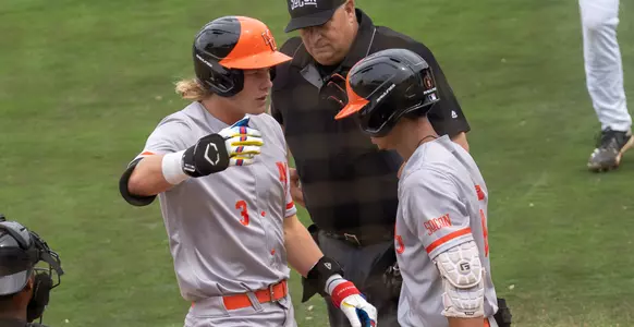 Dalley ties HR record