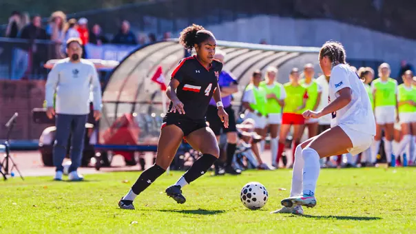 Kelsie Henton dribble vs Samford