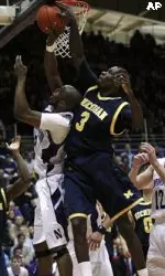 Manny Harris (AP Photo/Charles Cherney)