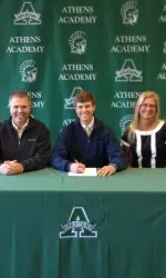 Kyle Mueller with his parents